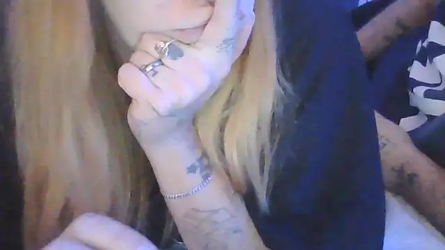 Snapshot of NibbleSweetie chatting on October 10, 2025, 10:54 pm NibbleSweetie online show from October 10, 2025, 10:54 pm