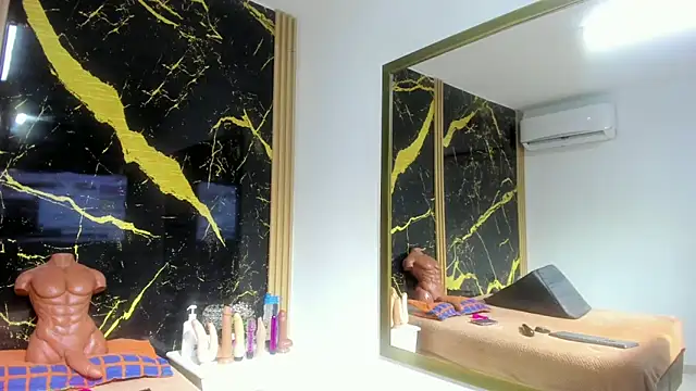 Snapshot of AdrianaVegga chatting on February 18, 2026, 3:15 am AdrianaVegga online show from February 18, 2026, 3:15 am