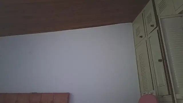 Crystal Star  online show from September 29, 2025, 10:37 pm