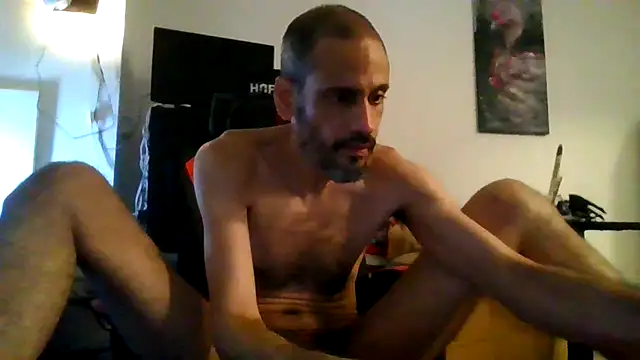 Snapshot of IdenticalOunce31 chatting on June 4, 2026, 7:18 pm IdenticalOunce31 online show from June 4, 2026, 7:18 pm