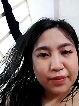 Snapshot of Minn-cute chatting on May 16, 2026, 2:43 am Minn-cute online show from May 16, 2026, 2:43 am