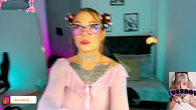 Snapshot of dreamleah_ chatting on January 19, 2026, 5:33 am dreamleah online show from January 19, 2026, 5:33 am