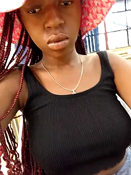 Snapshot of Freakysluttt chatting on December 3, 2025, 7:30 am Freakysluttt online show from December 3, 2025, 7:30 am