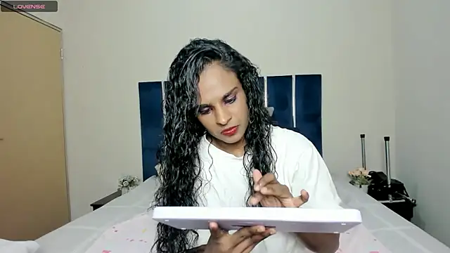 Snapshot of Toxicfantasy4u chatting on September 22, 2025, 4:57 pm Toxicfantasy4u online show from September 22, 2025, 4:57 pm