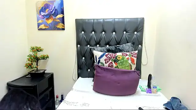 Toxicfantasy4u online show from November 13, 2025, 6:34 pm