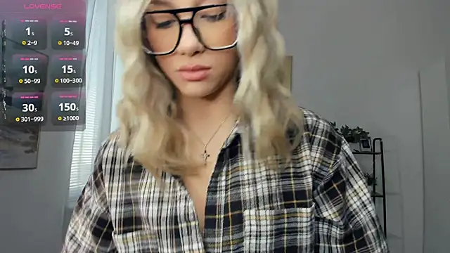 Snapshot of FaaBinaa chatting on February 22, 2026, 7:44 am FaaBinaa online show from February 22, 2026, 7:44 am