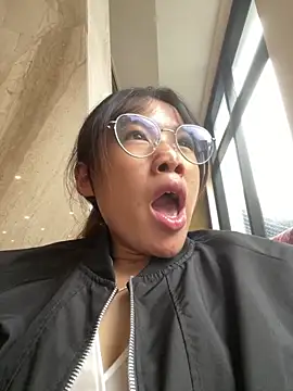 QueenLink online show from September 29, 2025, 2:51 am