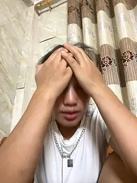 QueenLink online show from September 22, 2025, 5:52 pm