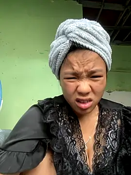 QueenLink online show from October 5, 2025, 1:07 am