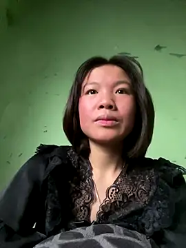 QueenLink online show from December 19, 2025, 1:09 am