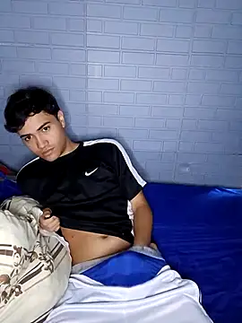 Snapshot of novinho_safado__ chatting on January 19, 2026, 11:36 am novinho safado online show from January 19, 2026, 11:36 am