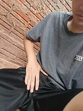 novinho safado   online show from April 21, 2026, 5:52 pm