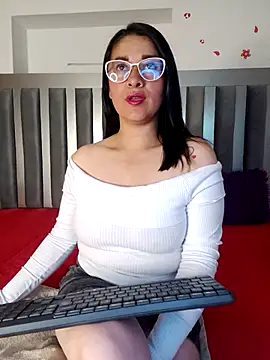 Snapshot of Alana_steel_1 chatting on September 15, 2025, 7:36 pm Alana steel 1 online show from September 15, 2025, 7:36 pm