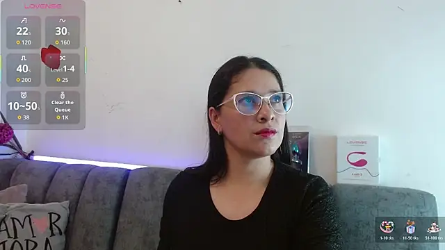 Snapshot of Alana_steel_1 chatting on April 21, 2026, 7:31 pm Alana steel 1 online show from April 21, 2026, 7:31 pm