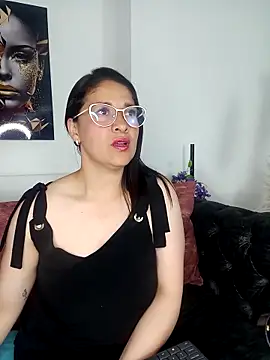 Snapshot of Alana_steel_1 chatting on September 27, 2025, 7:42 pm Alana steel 1 online show from September 27, 2025, 7:42 pm