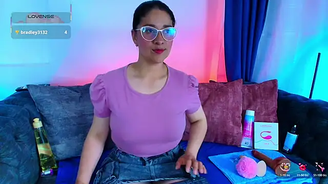 Snapshot of Alana_steel_1 chatting on December 16, 2025, 7:51 pm Alana steel 1 online show from December 16, 2025, 7:51 pm