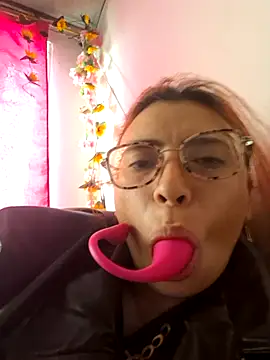 Natalykaty online show from April 24, 2026, 9:06 pm