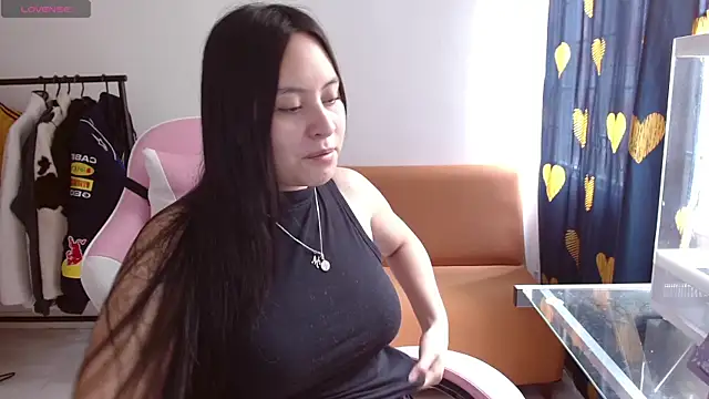 Snapshot of madissooon__ chatting on May 11, 2026, 7:11 pm madissooon online show from May 11, 2026, 7:11 pm