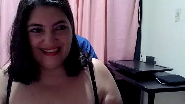 Snapshot of lina_maria99 chatting on February 12, 2026, 7:30 am lina maria99 online show from February 12, 2026, 7:30 am