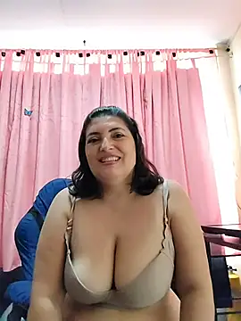 Snapshot of lina_maria99 chatting on February 9, 2026, 2:15 pm lina maria99 online show from February 9, 2026, 2:15 pm