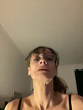 Chris06d22xh online show from February 1, 2026, 12:09 am