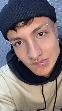 Milan Bach online show from April 12, 2026, 5:11 am