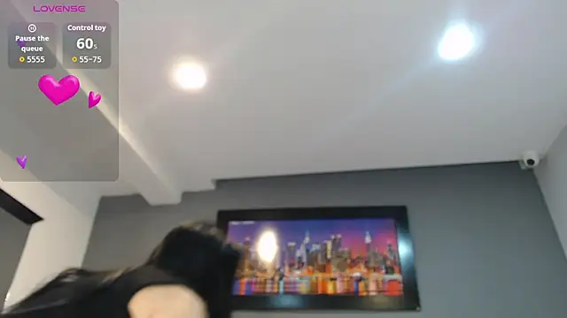 Snapshot of CharlotteCottin chatting on September 10, 2025, 11:20 am CharlotteCottin online show from September 10, 2025, 11:20 am