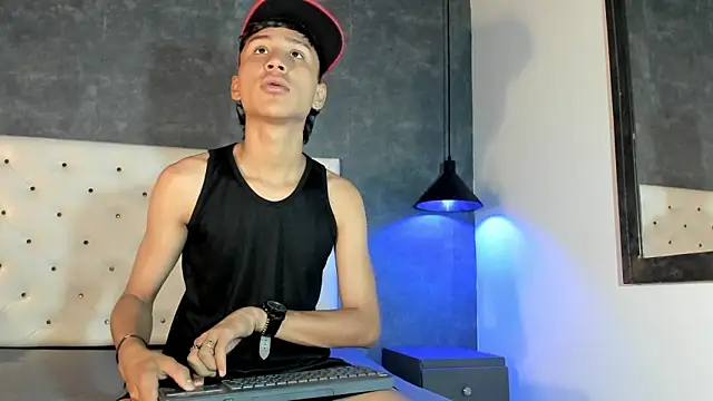 Snapshot of Daddy_Darcks chatting on November 9, 2025, 1:48 pm Daddy Darcks online show from November 9, 2025, 1:48 pm