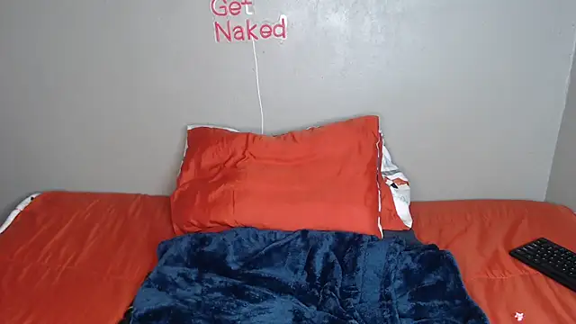 Lunalee online show from November 12, 2025, 5:50 pm