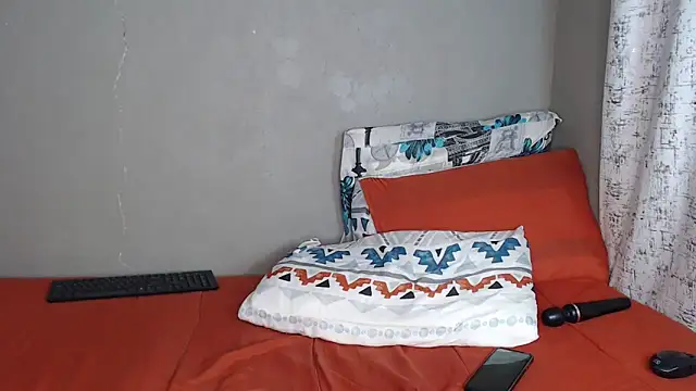 Lunalee online show from February 4, 2026, 11:11 pm