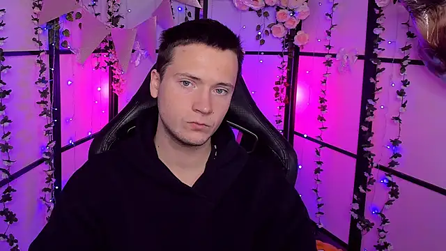 Snapshot of ZackNeal chatting on October 9, 2025, 5:30 am ZackNeal online show from October 9, 2025, 5:30 am