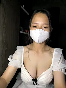 Snapshot of Hana-44 chatting on November 4, 2025, 7:28 pm Hana-44 online show from November 4, 2025, 7:28 pm