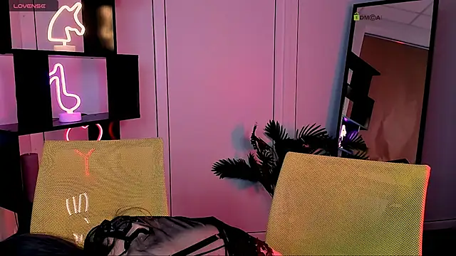 Snapshot of lily_morty chatting on October 22, 2025, 7:13 pm lily morty online show from October 22, 2025, 7:13 pm