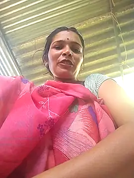 Snapshot of Hot_Kajal5 chatting on November 2, 2025, 3:33 am Hot Kajal5 online show from November 2, 2025, 3:33 am