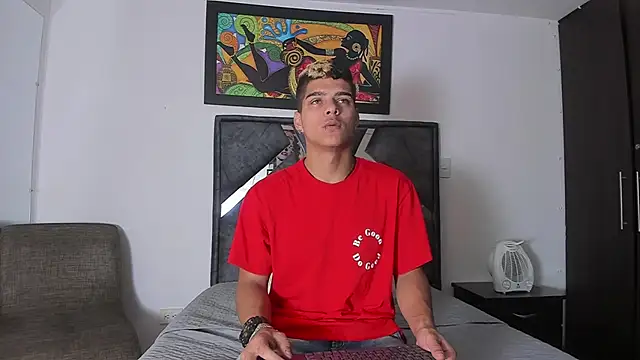 Snapshot of wyatt_3 chatting on October 22, 2025, 12:15 pm wyatt 3 online show from October 22, 2025, 12:15 pm