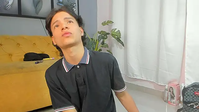 camillo virgil online show from November 3, 2025, 10:52 am