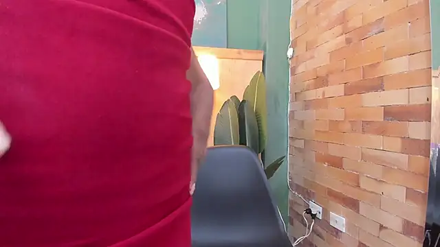 Snapshot of halleylorens chatting on February 14, 2026, 7:25 pm halleylorens online show from February 14, 2026, 7:25 pm