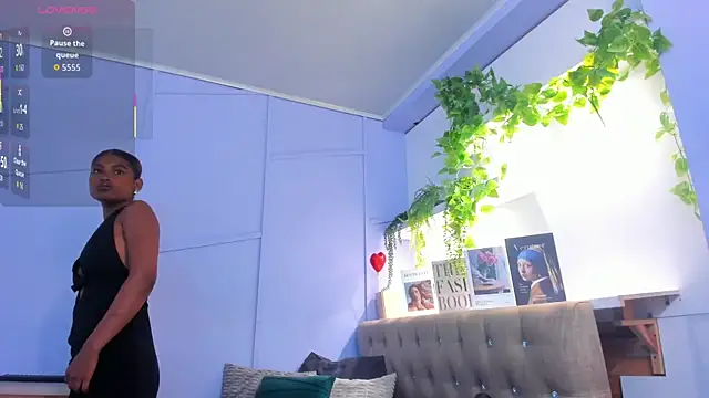 halleylorens online show from March 14, 2026, 6:14 pm