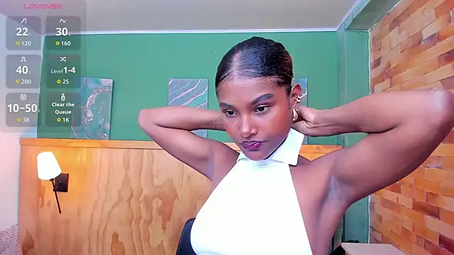 halleylorens online show from March 30, 2026, 7:15 pm