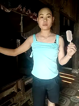 Ruaiuoi online show from April 15, 2026, 8:42 am