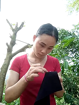 Ruaiuoi online show from April 3, 2026, 9:27 am