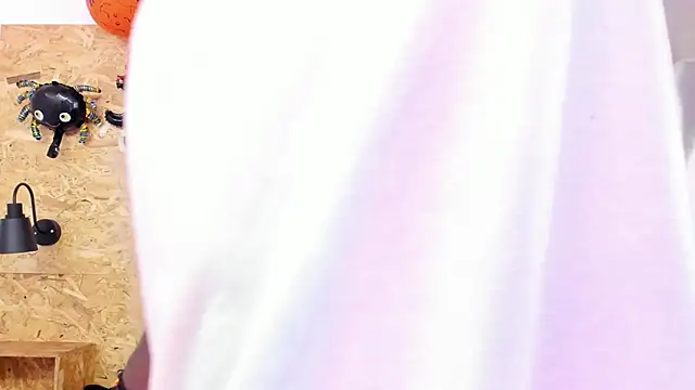 santiblack7 online show from October 28, 2025, 7:46 pm