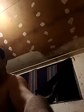 lucho2328 online show from November 24, 2025, 12:43 am