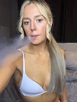 sammie-99 online show from September 17, 2025, 7:49 pm