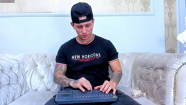 Snapshot of Scott_Clark chatting on December 2, 2025, 11:01 am Scott Clark online show from December 2, 2025, 11:01 am