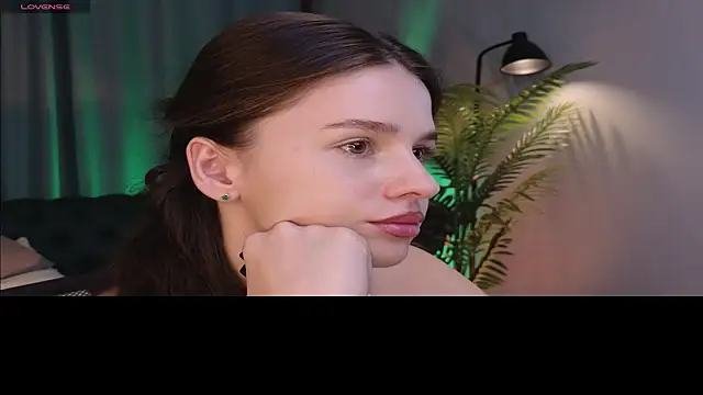 Snapshot of Olivia_Farrell chatting on October 20, 2025, 12:49 pm Olivia Farrell online show from October 20, 2025, 12:49 pm