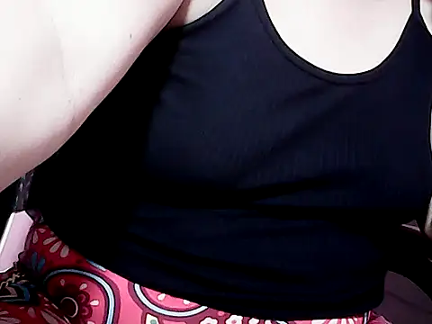 Snapshot of MistressGwennxx chatting on July 13, 2026, 10:58 am MistressGwennxx online show from July 13, 2026, 10:58 am