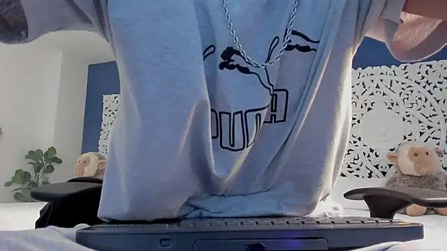 Adonis WB online show from September 8, 2025, 9:58 pm