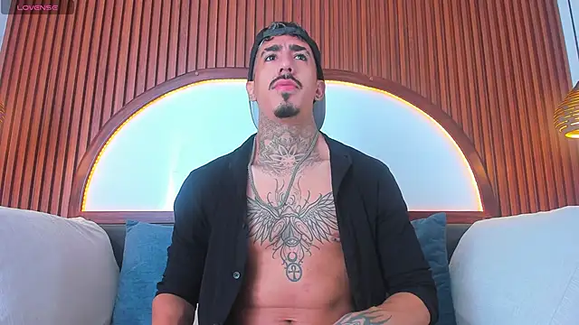 Snapshot of Donovan_Desmond chatting on October 25, 2025, 3:56 pm Donovan Desmond online show from October 25, 2025, 3:56 pm