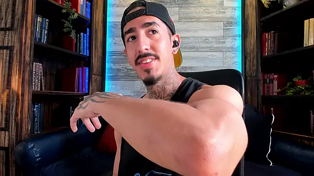 Snapshot of Donovan_Desmond chatting on December 2, 2025, 8:10 pm Donovan Desmond online show from December 2, 2025, 8:10 pm